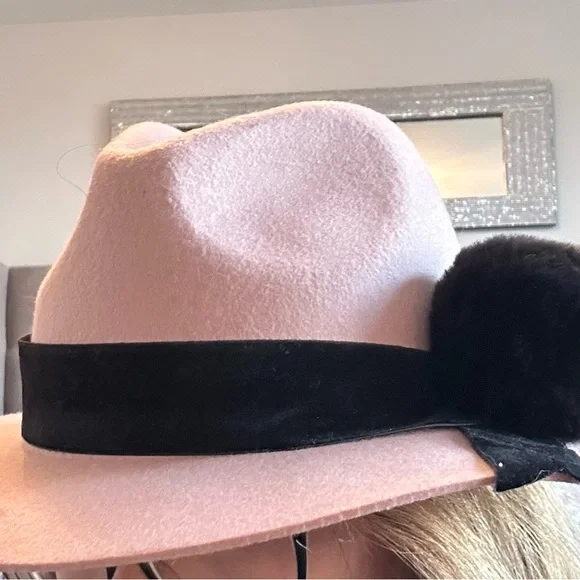 Pink Fedora - Picture 4 of 8